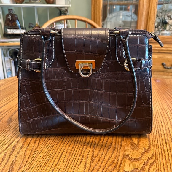 Brown crocodile type hand bag - Picture 1 of 8
